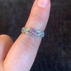 Ring with pink stone